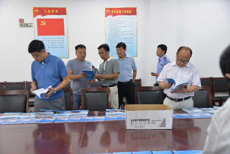 2015年法治亳州建设和法制宣传教育检查验收组组长陈强,副组长卞广新